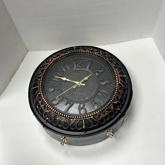 BLACK Real Working Clock Handbag NEW - Picture 4 of 12